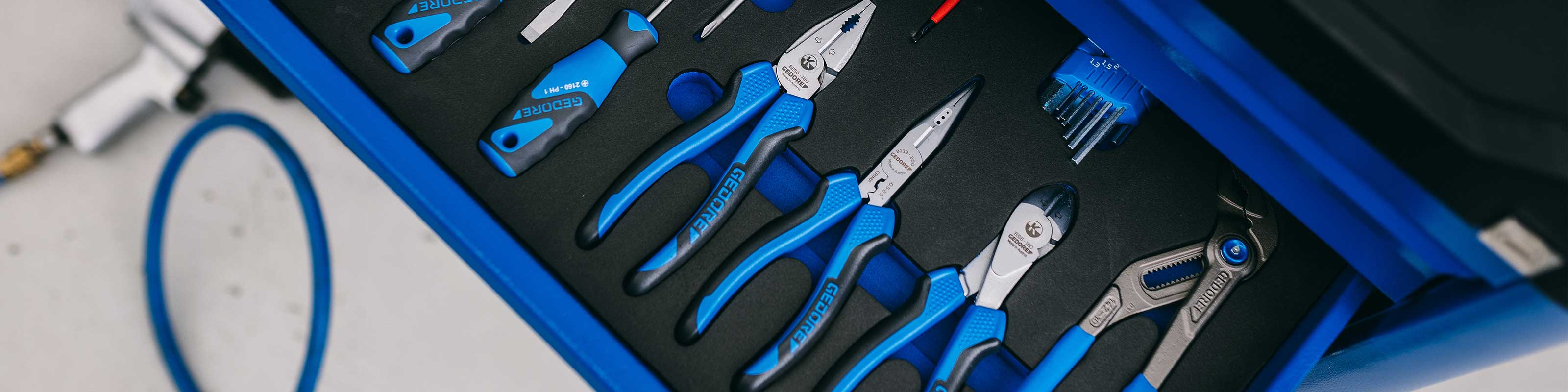 GEDORE Pliers Set in Check Tool Module in Tool Trolley Drawer