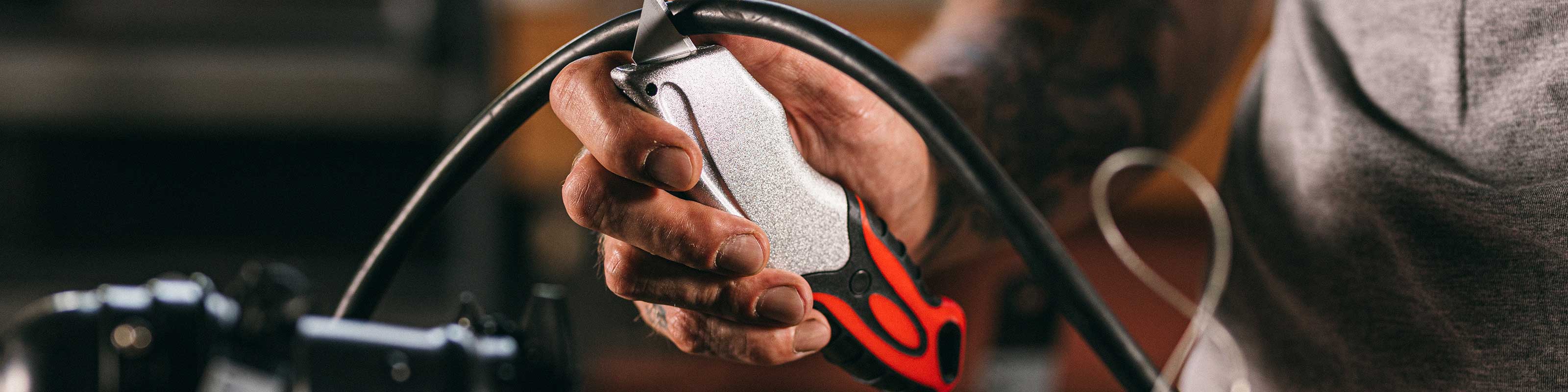 GEDORE red Tool Hero Dr Thompson Knife Story End